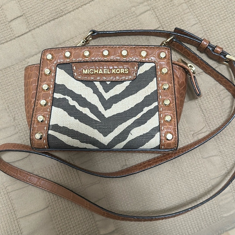 MICHAEL KORS MINI CROSSBODY PURSE